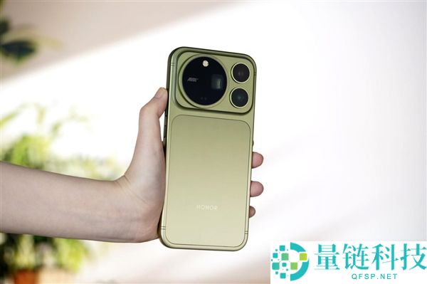 光荣Magic9 Pro Max图赏:灵感源自阿莱经典影片机