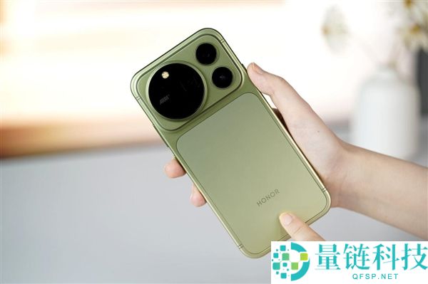 光荣Magic9 Pro Max图赏:灵感源自阿莱经典影片机
