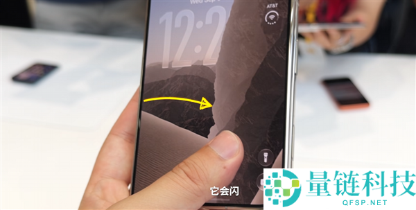 影视飓风Tim反转iPhone Duo闪屏事件,李楠质疑其为流量和话题炒作?