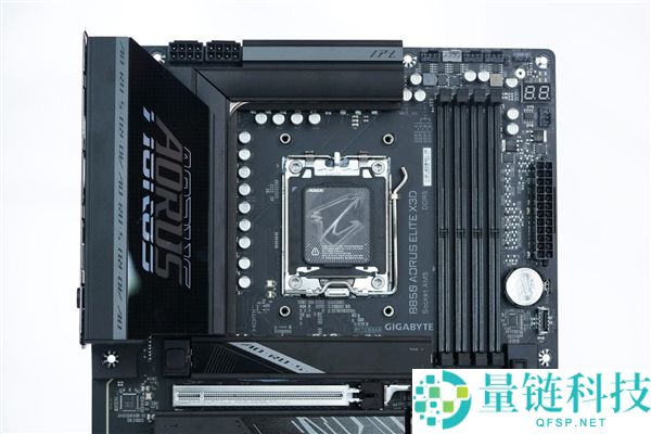 技嘉B850 AORUS ELITE X3D图赏:16+2+2供电设计与4路M.2接口解析