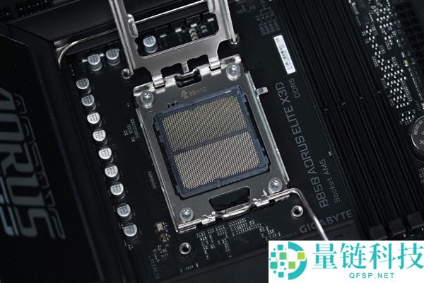技嘉B850 AORUS ELITE X3D图赏:16+2+2供电设计与4路M.2接口解析