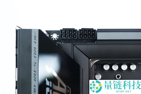技嘉B850 AORUS ELITE X3D图赏:16+2+2供电设计与4路M.2接口解析