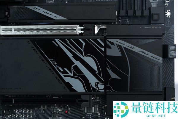 技嘉B850 AORUS ELITE X3D图赏:16+2+2供电设计与4路M.2接口解析