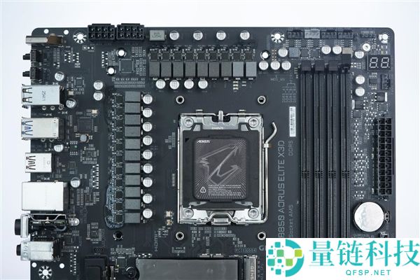 技嘉B850 AORUS ELITE X3D图赏:16+2+2供电设计与4路M.2接口解析