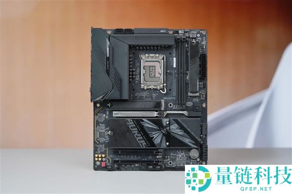 技嘉Z890 AORUS ELITE DUO X主板图赏：5个M.2插槽全解析
