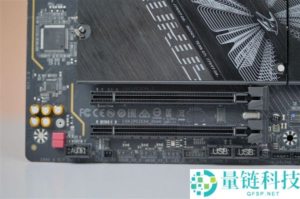 技嘉Z890 AORUS ELITE DUO X主板图赏：5个M.2插槽全解析