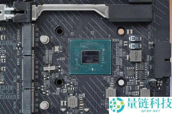 技嘉Z890 AORUS ELITE DUO X主板图赏：5个M.2插槽全解析