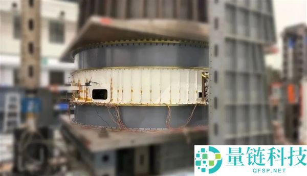 国内首款筷子夹火箭跃迁一号成功完成二级仪器舱静力实验，2027年首飞在即