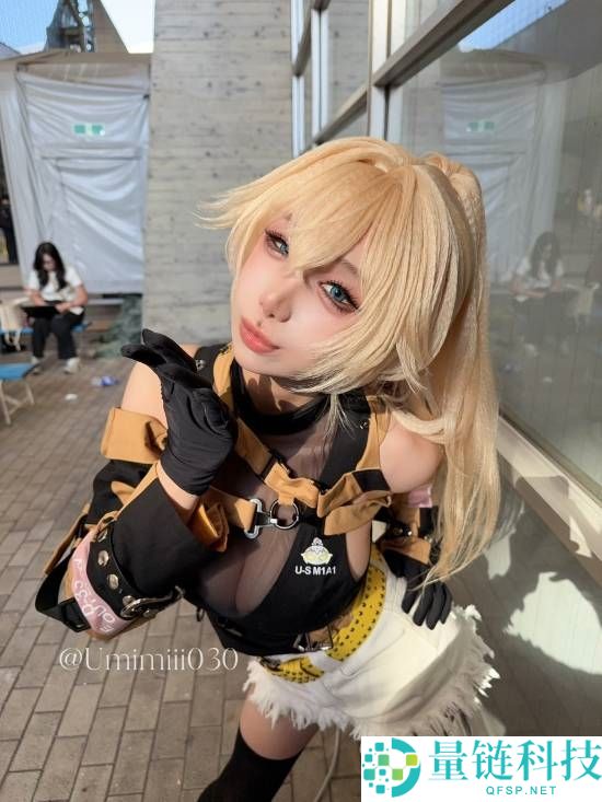 TGS现场偶遇超美机械修女Coser，合影瞬间引发热潮