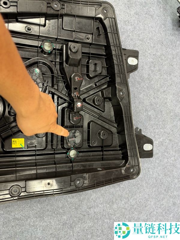 雷军:小米汽车目标成为同档次中最安全的车型