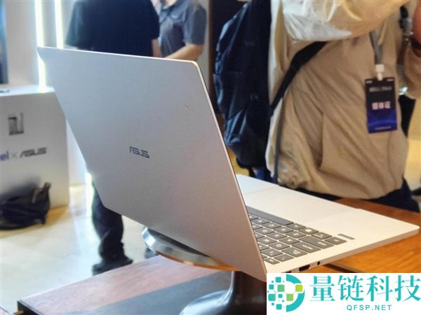 华硕商用凌晨Air重磅首发:5999元起,四大形状全员集结!