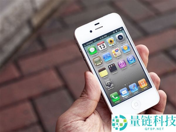 16年尘封视频曝光,乔布斯谈iPhone 4信号衰减非独有问题