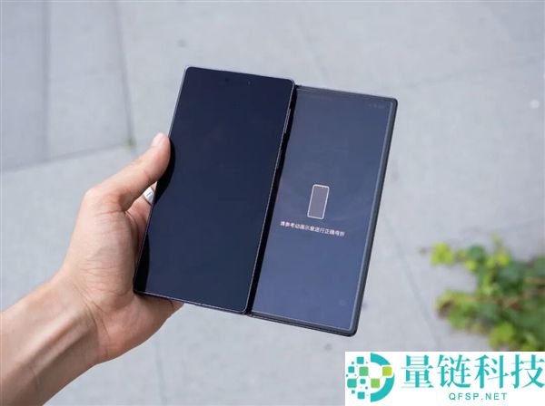 三折叠手机价格19999元:不再是奇迹但依然值得关注
