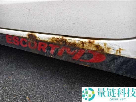 长安福特福睿斯车门侧栏锈蚀严重成通病,车主一致赞扬解决方案