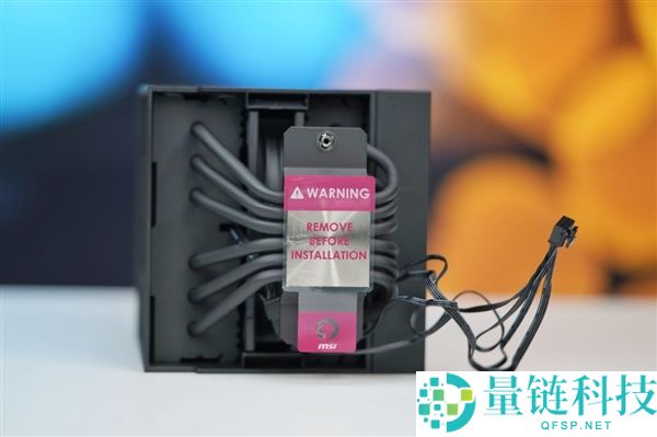 微星MPG COREFROZR AP15散热器图赏：带数显双塔风冷设计解析