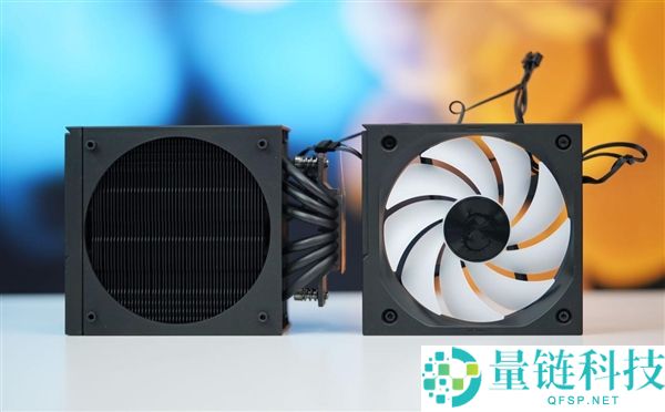 微星MPG COREFROZR AP15散热器图赏：带数显双塔风冷设计解析