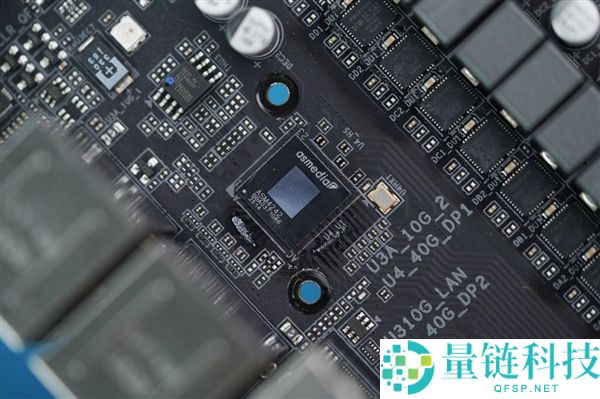 技嘉X870E AORUS ELITE X3D主板图赏:16+2+2相供电优势解析