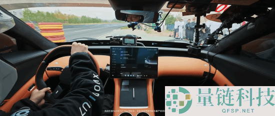 何小鹏,雷军,小米YU7,小鹏P7