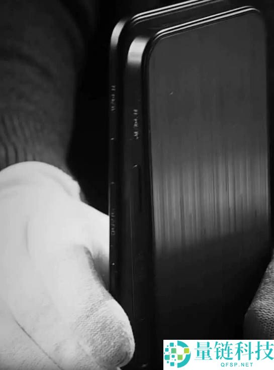 奢侈品牌,Caviar,iPhone 17