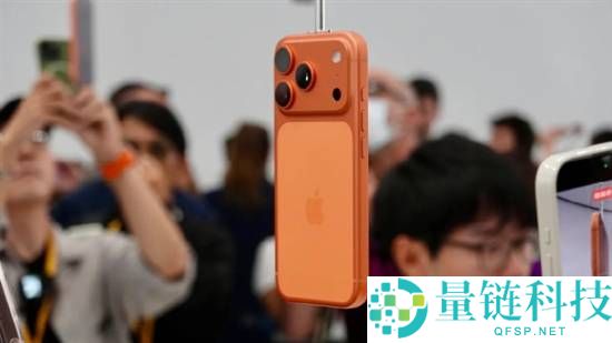 苹果一门店黄牛比顾客多：iPhone17加价1500元,