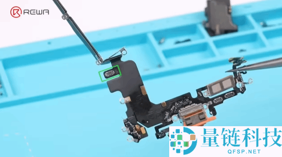 iPhone 17 Pro首拆：更大相机传感器、更易维修设计