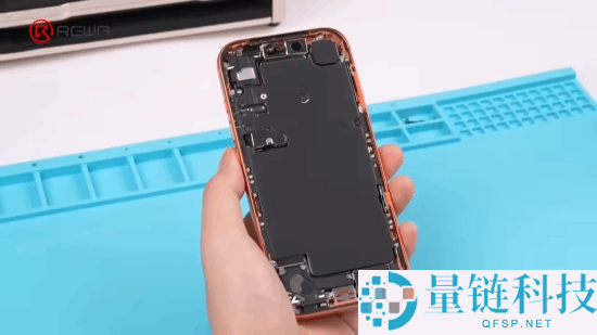 iPhone17系列刚开售 曝第三方已将存储扩容至2TB