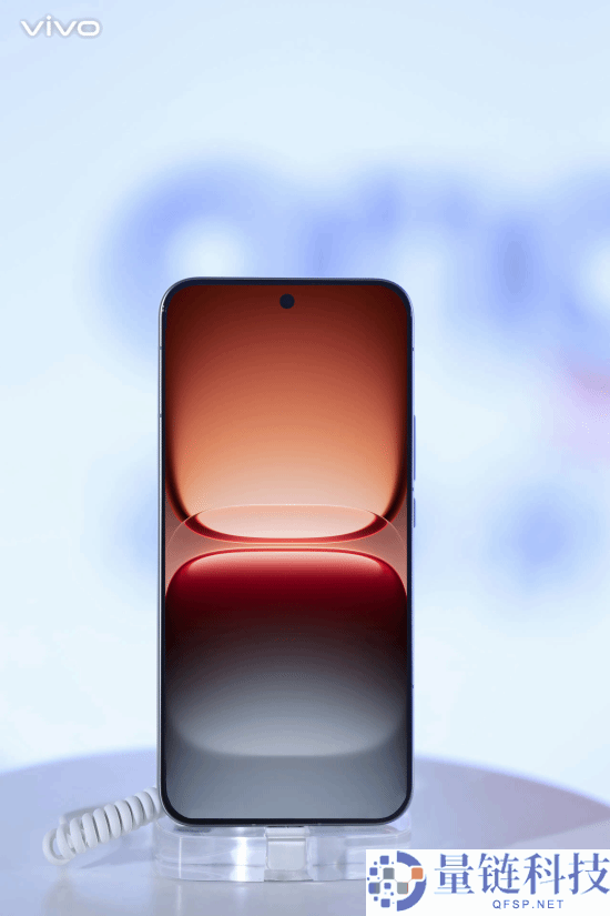 iQOO 15独家标配AR增透消反珍爱膜 产物司理：本钱高 别一上手就撕掉