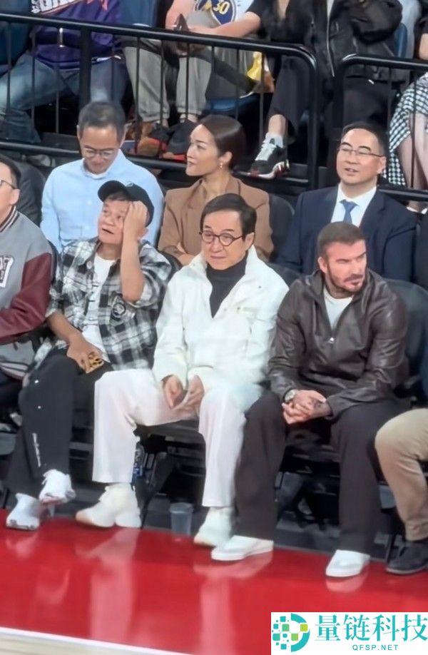 马云和刘强东都用上了iPhone 17 Pro Max 这些明星也在用