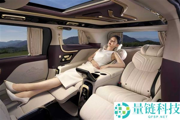 70.99万 岚图梦想家山河上市：尊享四座 剑指丰田埃尔法