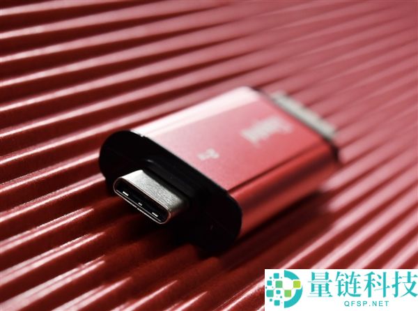 金士顿Dual Portable双接口挪动固态硬盘上手：速度起飞 到达1050MB/s