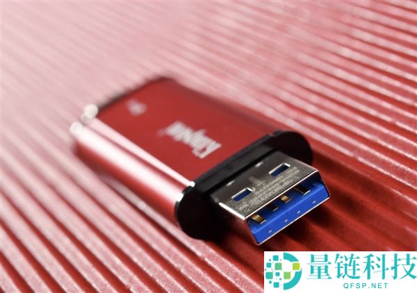 金士顿Dual Portable双接口挪动固态硬盘上手：速度起飞 到达1050MB/s
