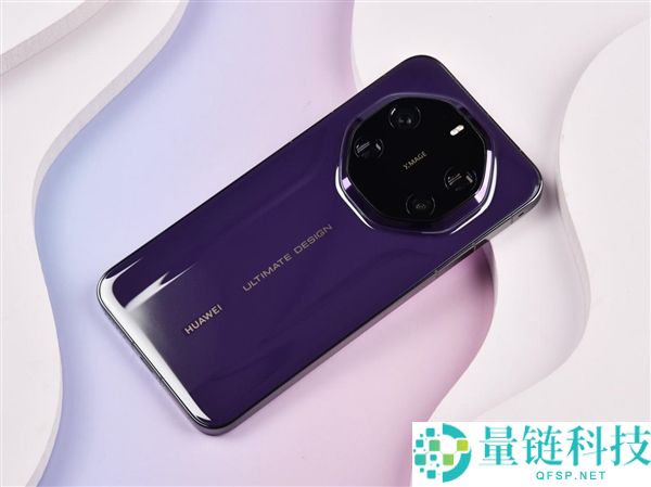 华为Mate 80 RS特殊巨匠上手：真机冷艳 质感拉满