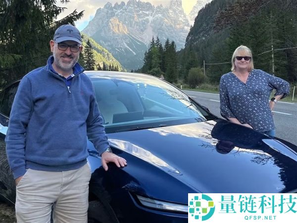 特斯拉Model 3被大树砸中护住乘员保险 车主又提新车支撑马斯克