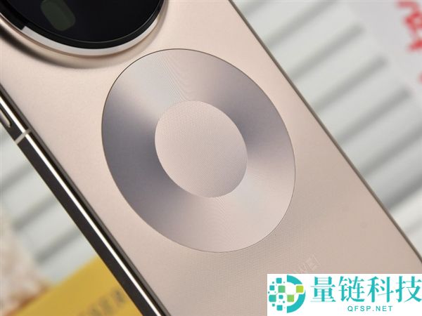 华为Mate 80 Pro Max上手：真正意义上的万能旗舰