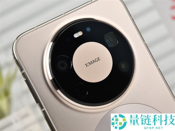 华为Mate 80 Pro Max上手：真正意义上的万能旗舰