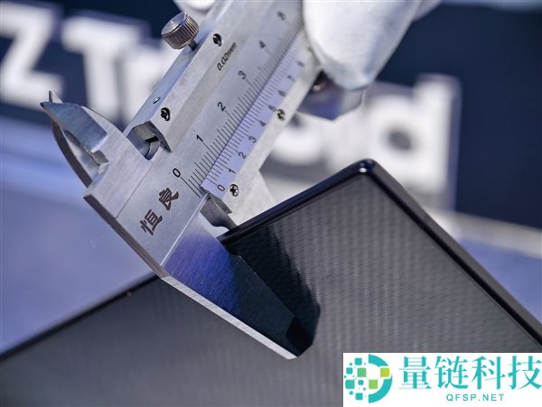 19999元起,三星Galaxy Z TriFold国行真机上手：手机刹时变10英寸平板