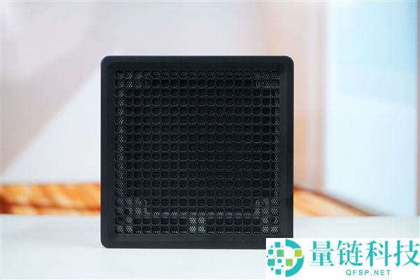 全球首个液冷迷你机,abee AI Station 395 Max任务站图赏