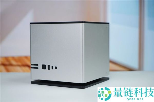 全球首个液冷迷你机,abee AI Station 395 Max任务站图赏