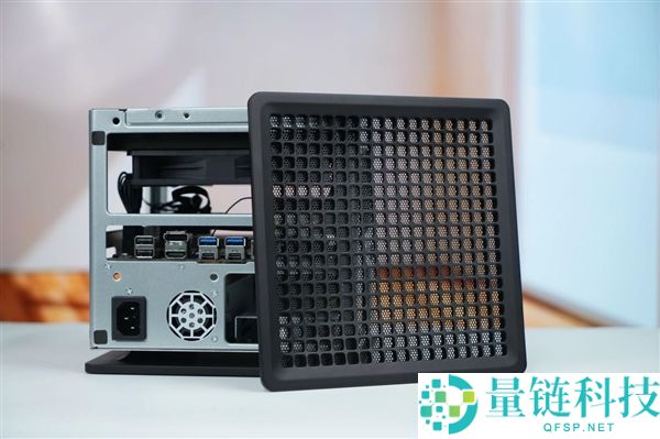 全球首个液冷迷你机,abee AI Station 395 Max任务站图赏