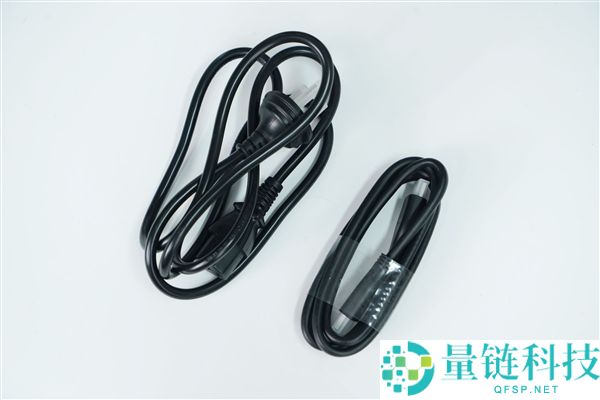 全球首个液冷迷你机,abee AI Station 395 Max任务站图赏