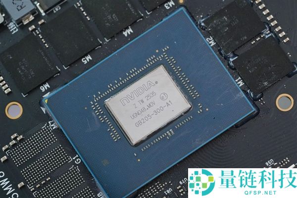 ITX机能小钢炮,七彩虹RTX 5070 Mini OC 12GB图赏