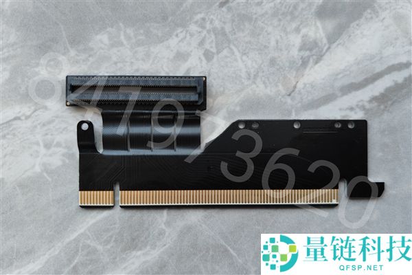 Titan Ada巨卡原型现身：48GB显存、四插槽、900W供电