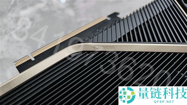 Titan Ada巨卡原型现身：48GB显存、四插槽、900W供电