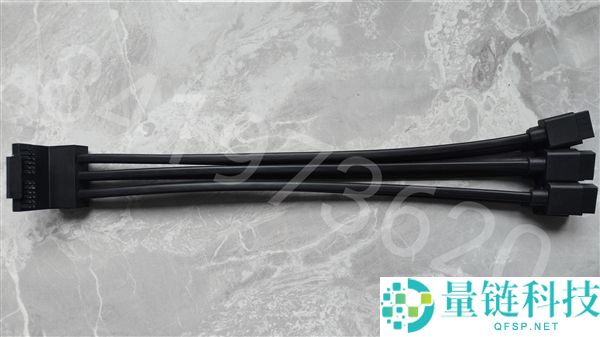 Titan Ada巨卡原型现身：48GB显存、四插槽、900W供电