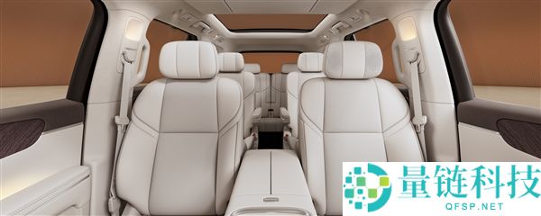 细节全地下,零跑旗舰SUV D19内饰官图发布