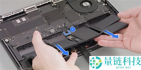 辞别复杂拆解：苹果大幅简化MacBook Pro换电池流程,本人在家就能换