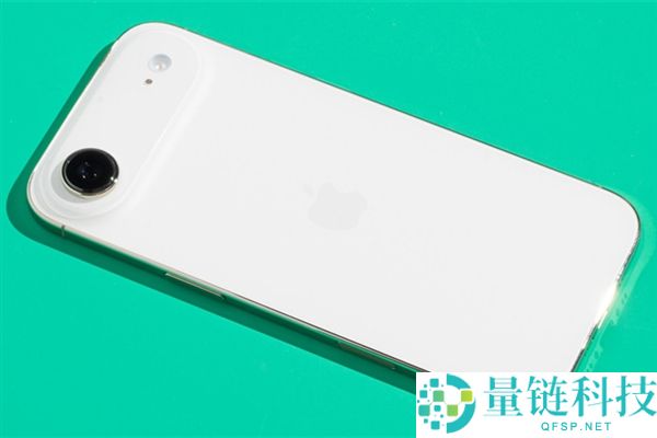 一代销量遇冷 iPhone Air 2来救场：晋级双摄