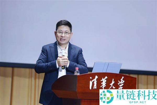 鸿蒙地下课·总裁校园行2025收官：从高校人材到千亿生态的突起之路