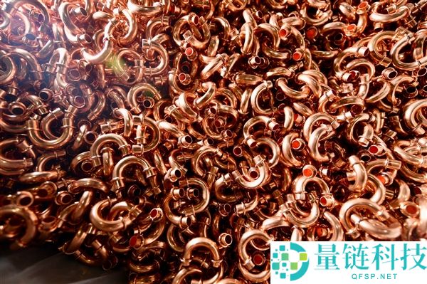 格力市场总监朱磊晒工场图：铜管堆成山,果断不必铝代铜