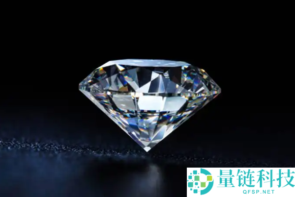 男子6年前3万6的钻戒目前只值四五百 就这仍是看戒指圈是铂金份上：网友慨叹